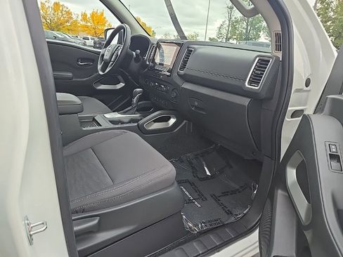 Certified 2024 Nissan Frontier SV w/ Hardbody Edition image 29