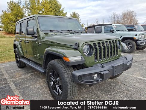 Used 2022 Jeep Wrangler Unlimited Sahara image 1
