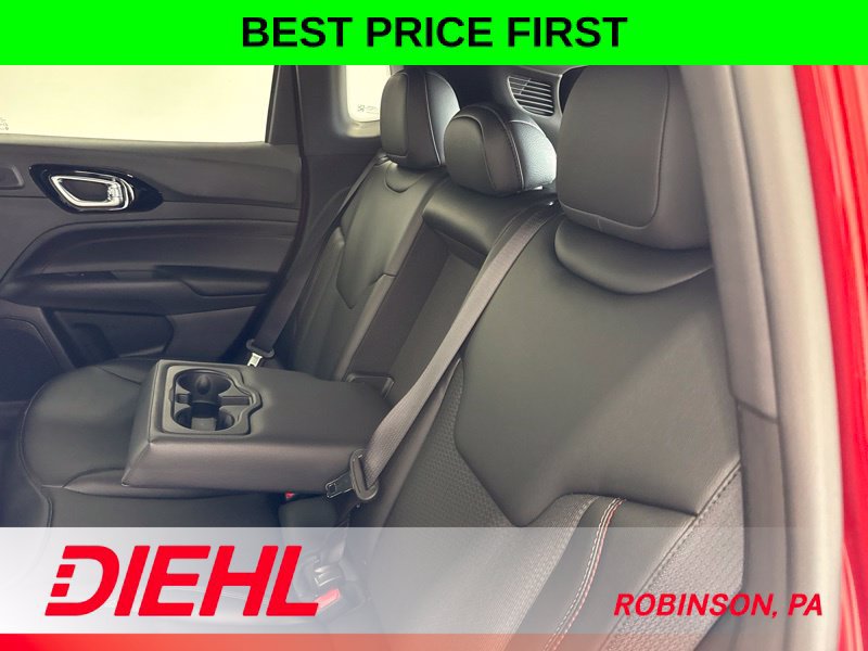 New 2026 Jeep Compass Trailhawk w/ Sun, Sound & Navigation Group AWD/4WD image 17