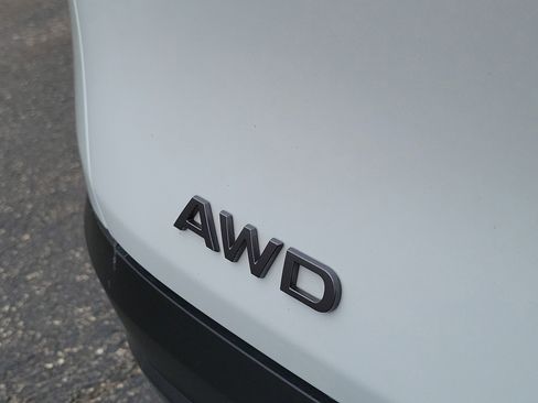 Used 2025 Nissan Murano SL image 7