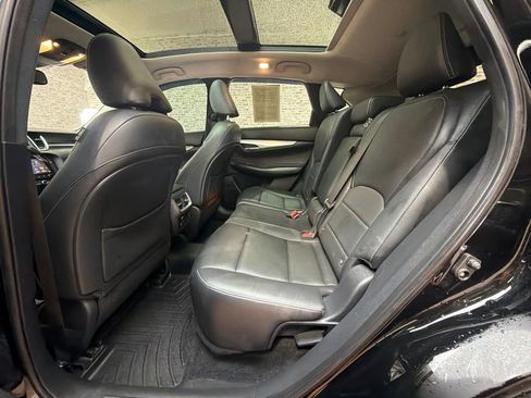 Used 2019 INFINITI QX50 Luxe w/ Navigation Package AWD/4WD image 15