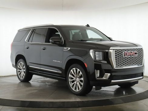 Used 2022 GMC Yukon Denali image 2