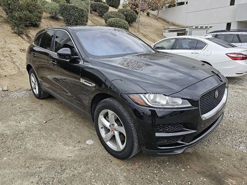 Used 2020 Jaguar F-PACE Premium image 6