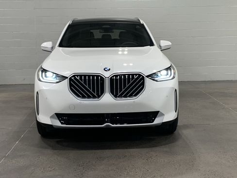 Used 2026 BMW X3 xDrive30 w/ Premium Package image 2