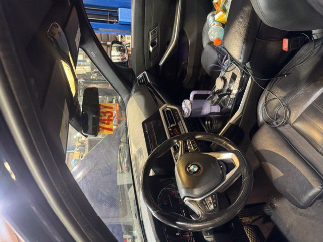 Used 2019 BMW 330i Sedan RWD image 2