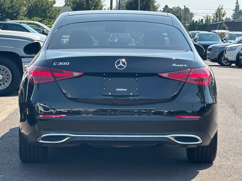 Used 2025 Mercedes-Benz C 300 4MATIC Sedan image 5