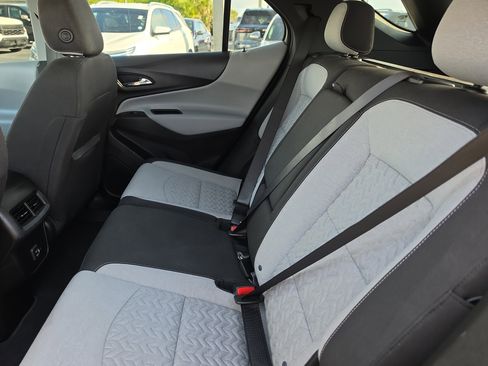 Used 2022 Chevrolet Equinox LT FWD image 12