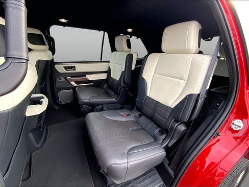 Used 2023 Toyota Sequoia Capstone AWD/4WD image 21