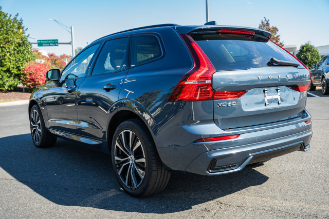 Certified 2024 Volvo XC60 B5 Plus AWD/4WD image 5