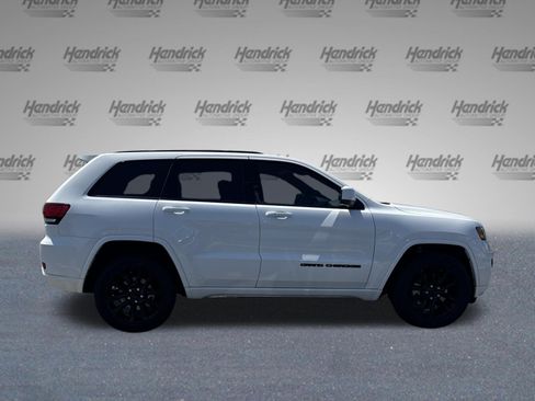 Used 2021 Jeep Grand Cherokee Laredo X AWD/4WD image 11