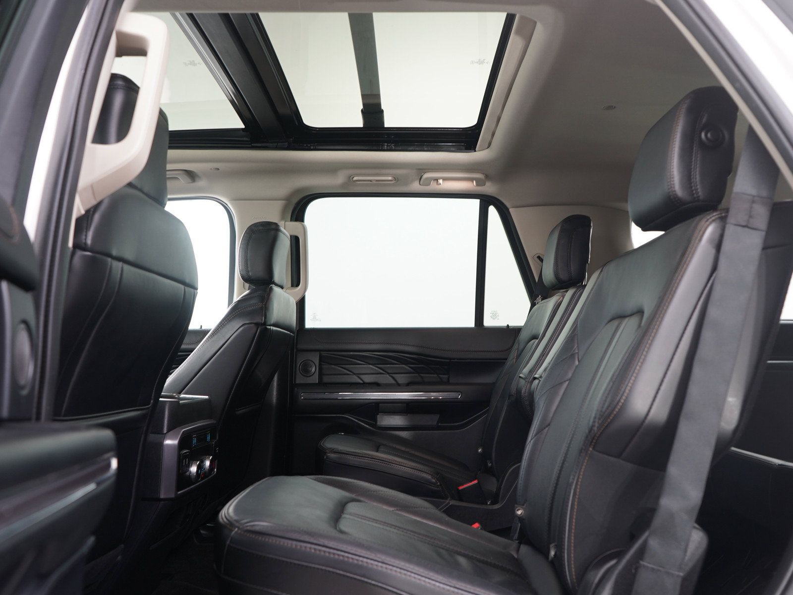 Used 2020 Ford Expedition Platinum AWD/4WD image 21