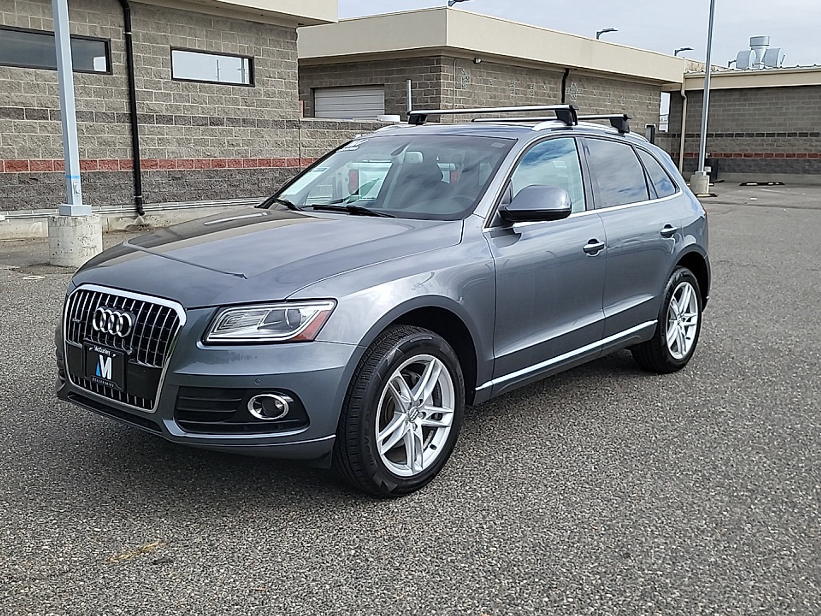 Used 2015 Audi Q5 2.0T Premium Plus w/ Technology Package AWD/4WD image 3