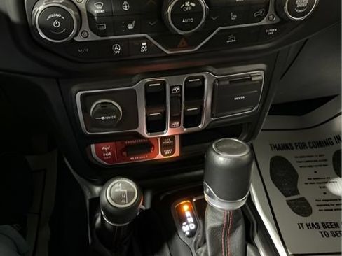 Used 2020 Jeep Gladiator Rubicon AWD/4WD image 28