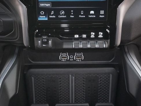 Used 2025 RAM 2500 Laramie w/ Sport Appearance Package AWD/4WD image 19