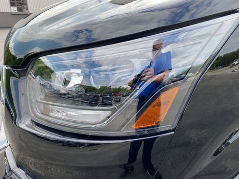 New 2025 Ford Transit 250 9 Passenger AWD w/ Upfitter Package image 27