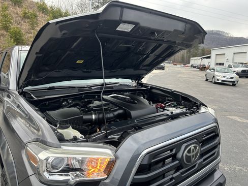 Used 2018 Toyota Tacoma SR5 image 59