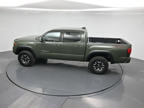 Used 2022 Toyota Tacoma TRD Off-Road w/ Technology Package RWD image 45