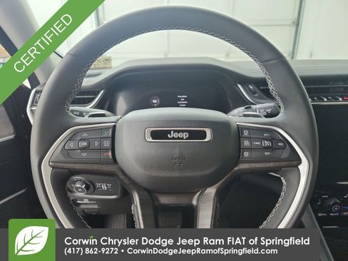 Used 2023 Jeep Grand Cherokee Limited w/ Black Appearance Package AWD/4WD image 21