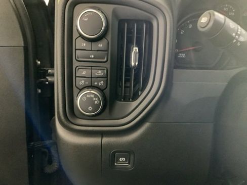 Used 2024 Chevrolet Silverado 2500 Custom w/ Custom Value Package image 19