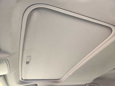 Used 2018 Toyota RAV4 XLE image 30