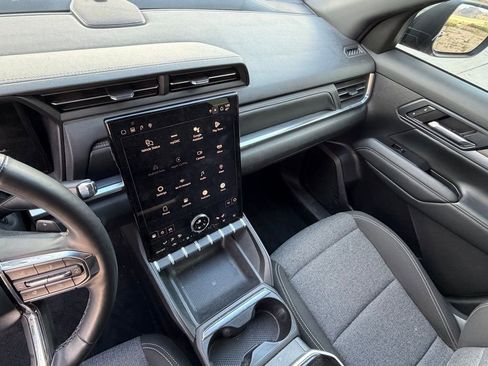 Used 2025 GMC Terrain Elevation image 18