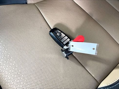 Used 2021 Ford F150 Lariat w/ Equipment Group 502A High image 10