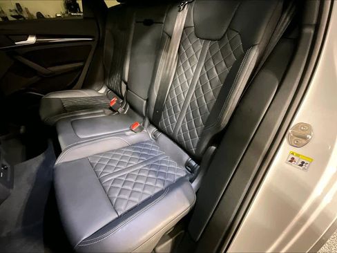 Used 2024 Audi SQ5 Premium Plus w/ Premium Plus Package image 18