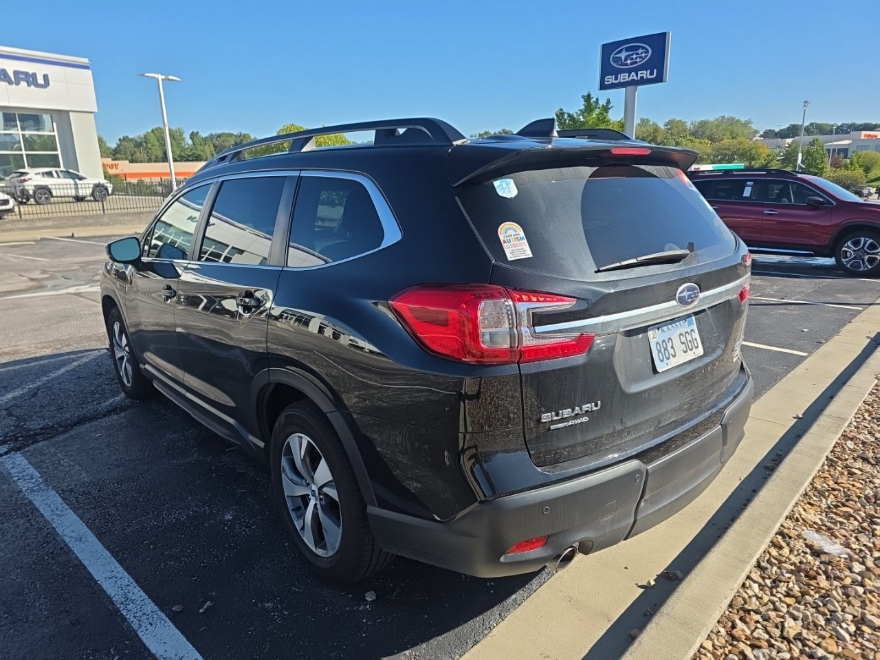 Certified 2024 Subaru Ascent Premium w/ Convenience Package AWD/4WD image 7