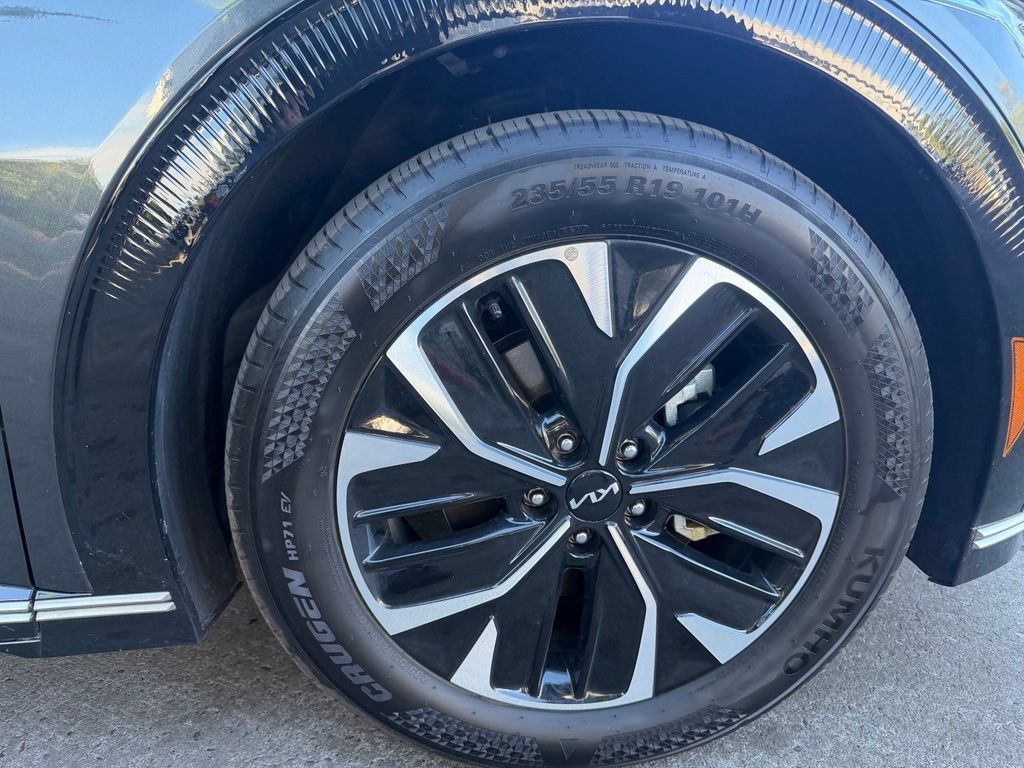 Used 2024 Kia EV6 Wind AWD/4WD image 3