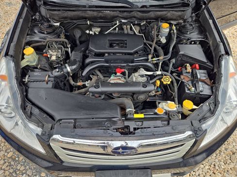 Used 2011 Subaru Outback 2.5i Limited image 10