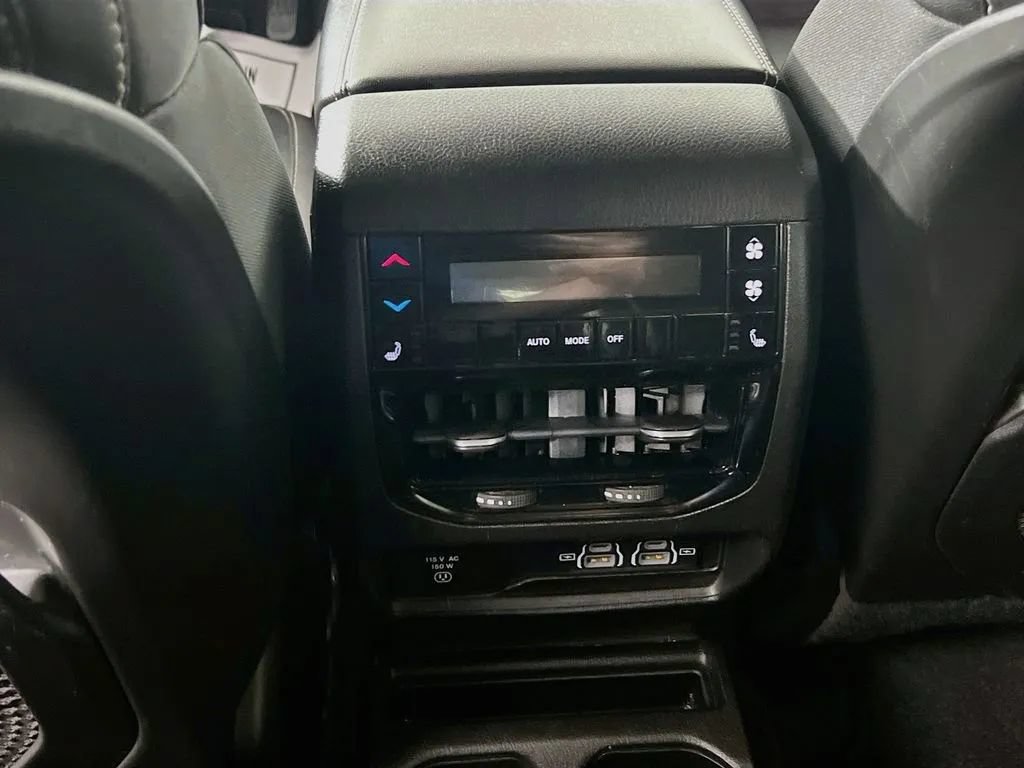 Used 2021 Jeep Grand Cherokee L Limited AWD/4WD image 25