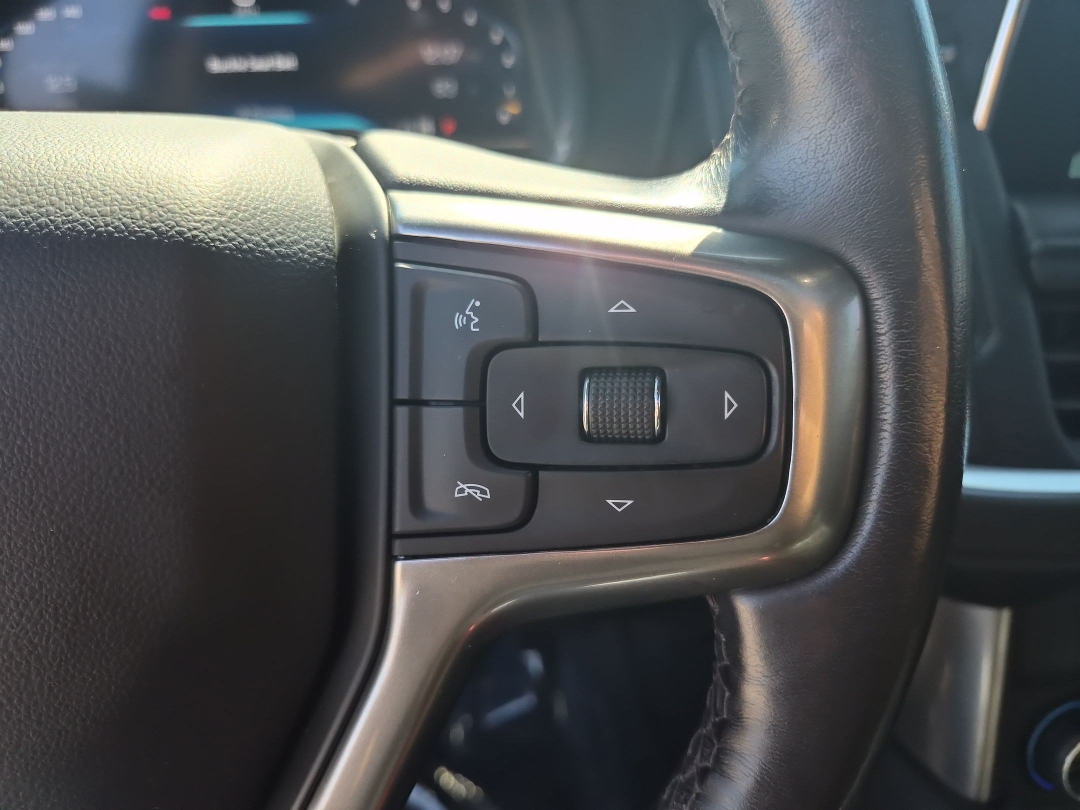 Used 2022 Chevrolet Suburban Z71 w/ Off-Road Capability Package AWD/4WD image 20