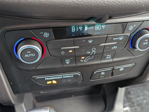 Used 2017 Ford Escape SE image 20