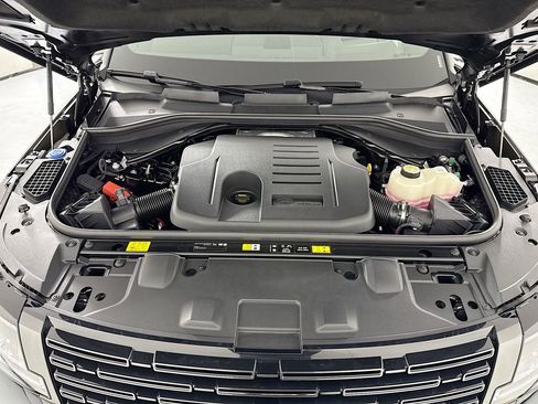 New 2026 Land Rover Range Rover Long Wheelbase SE AWD/4WD image 31