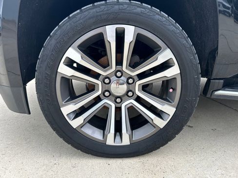 Used 2018 GMC Yukon SLT w/ Open Road Package AWD/4WD image 9