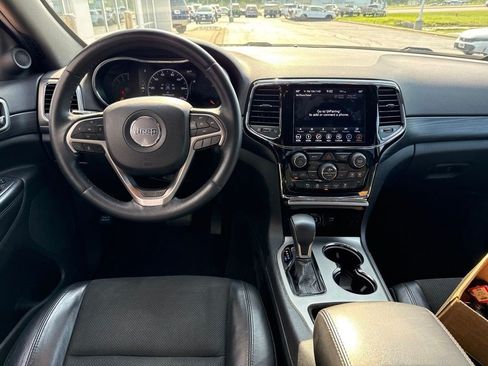Used 2019 Jeep Grand Cherokee Altitude AWD/4WD image 8