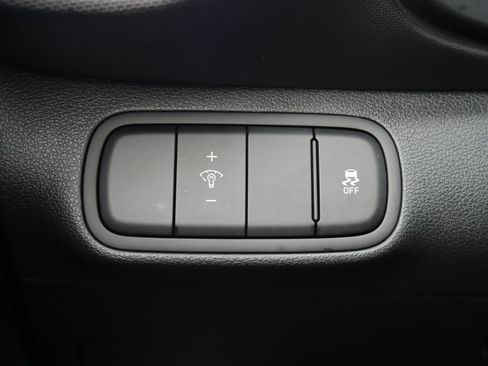 Used 2023 Hyundai Venue Limited FWD image 35