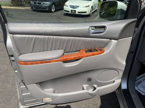 Used 2008 Toyota Sienna FWD image 8