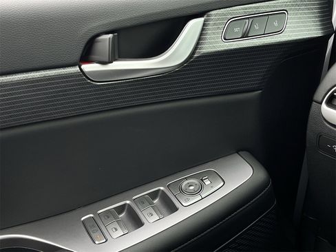 Used 2024 Hyundai Palisade Limited image 21