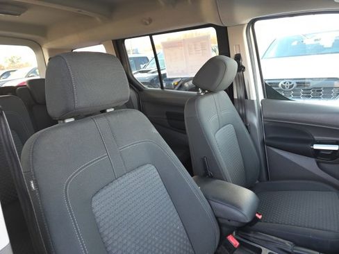 Used 2020 Ford Transit Connect XLT image 9