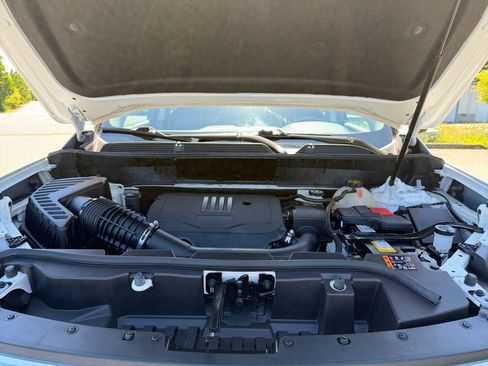 Used 2022 GMC Acadia SLE FWD image 29