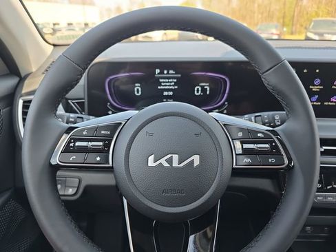 New 2026 Kia Seltos S FWD image 9