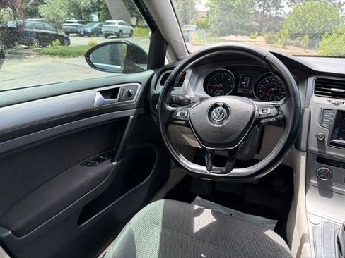 Used 2015 Volkswagen Golf TDI S FWD image 16