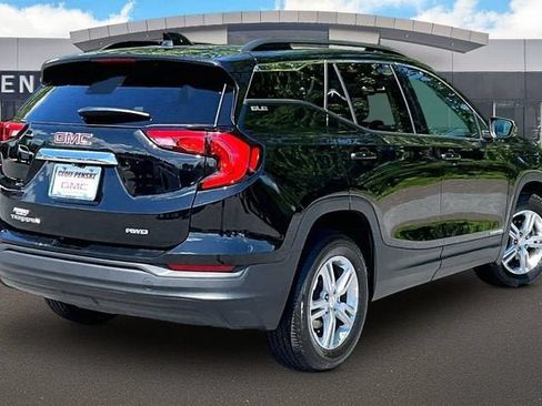 Used 2019 GMC Terrain SLE w/ Driver Convenience Package AWD/4WD image 3