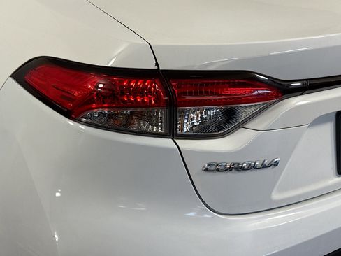 Used 2022 Toyota Corolla LE image 35