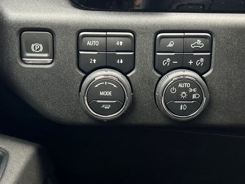 New 2025 Chevrolet Silverado 3500 High Country w/ Technology Package image 31