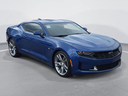 Used 2022 Chevrolet Camaro LT w/ RS Package image 3