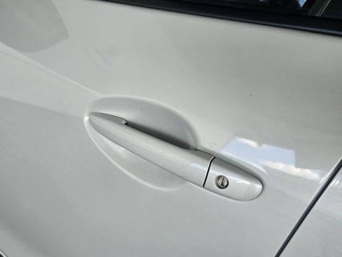 Used 2020 Toyota Yaris LE image 26