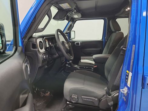 New 2026 Jeep Gladiator Sport image 12