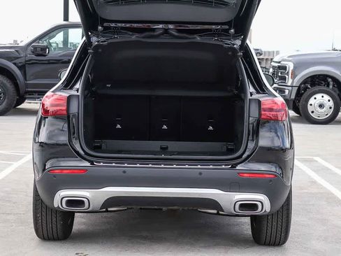 Used 2025 Mercedes-Benz GLA 250 image 28